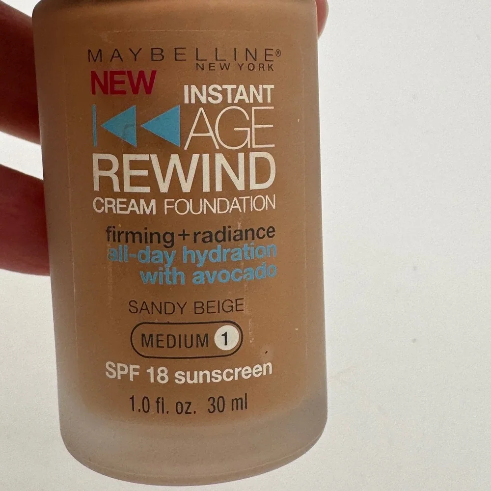 Maybelline Instant Age Rewind Cream Foundation Sandy Beige Medium 1 SPF 18 1oz